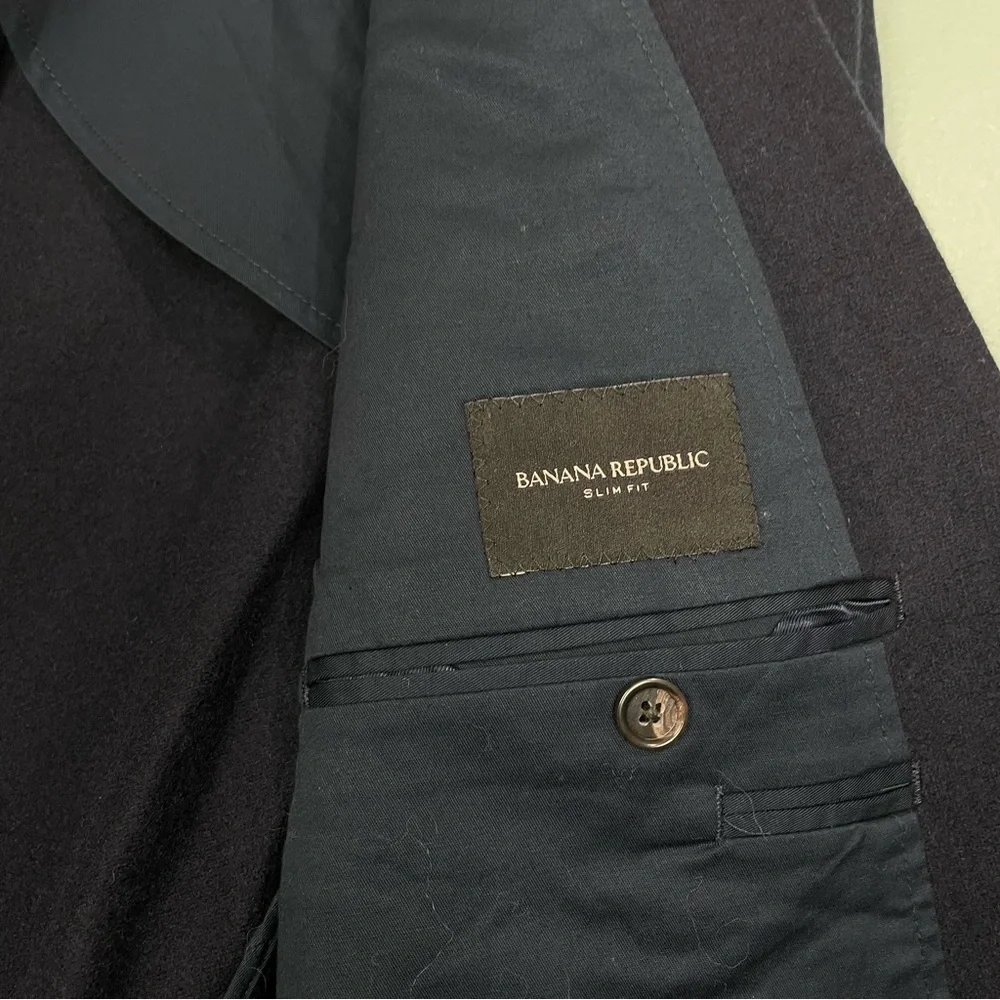 Banana Republic Slim Fit Mario Bellucci Size 44R Navy Wool‎